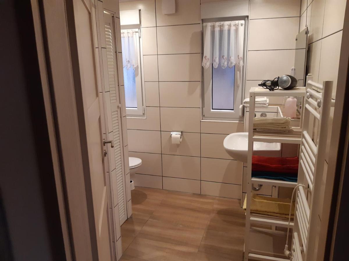 Feriendorf "Am Forsthaus" Mosbach Mosbach  Eksteriør billede
